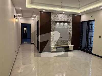 10 Marla Like New Full House For Rent OPF Housing