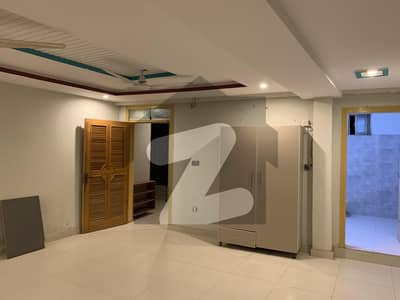 Penthouse 2bed 2bath tvl kitchen available in Serena Heights G13/4 service road