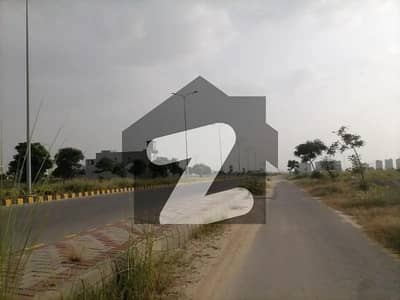 ONE KANAL PLOT BACK OF 70 FEET ROAD