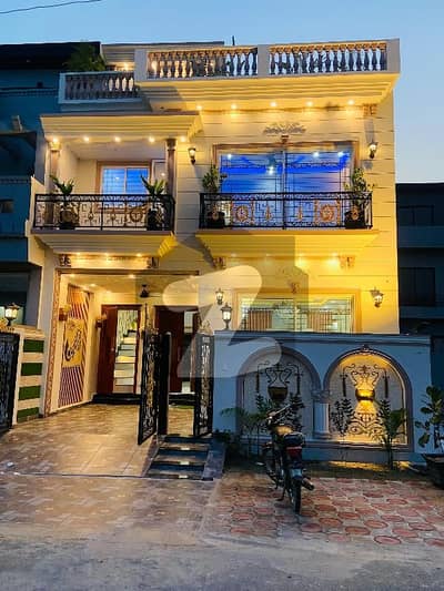 5 Marla Classical Design House For Sale Facing Park Solid Construction All Facilities Available Here. . .