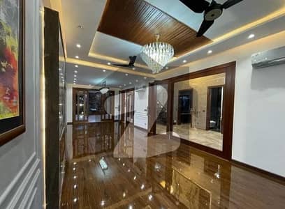 1 Kanal Upper Portion Available For Rent
