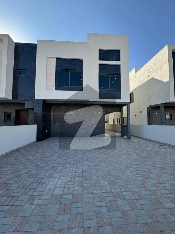 10 Marla Park facing Villa on Installments 10 Marla Park facing Villa on Installments