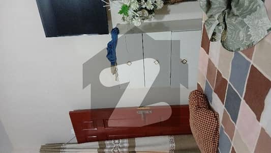 فیڈرل بی ایریا ۔ بلاک 15 فیڈرل بی ایریا,کراچی میں 2 کمروں کا 5 مرلہ زیریں پورشن 95.0 لاکھ میں برائے فروخت۔