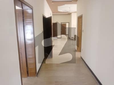 prime location 1 Kanal Lower Portion For Rent