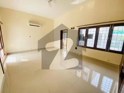 ای ۔ 7 اسلام آباد میں 6 کمروں کا 2 کنال مکان 75.0 کروڑ میں برائے فروخت۔
