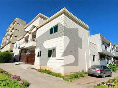 ڈیفنس روڈ راولپنڈی میں 4 کمروں کا 4 مرلہ مکان 1.5 کروڑ میں برائے فروخت۔