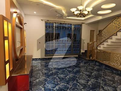 BRAND NEW 4 BEDROOMS INDEPENDENT HOUSE IS AVAILABLE FOR RENT IN I-8 ISLAMABAD.