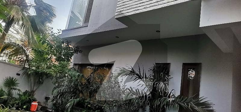 ڈی ایچ اے فیز 5 ڈی ایچ اے ڈیفینس,کراچی میں 6 کمروں کا 1 کنال مکان 5.75 لاکھ میں کرایہ پر دستیاب ہے۔