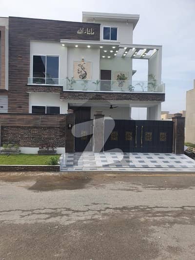 10 Marla Brand New House For Rent