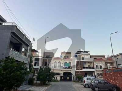 پارک ویو سٹی لاہور میں 10 مرلہ رہائشی پلاٹ 95.0 لاکھ میں برائے فروخت۔