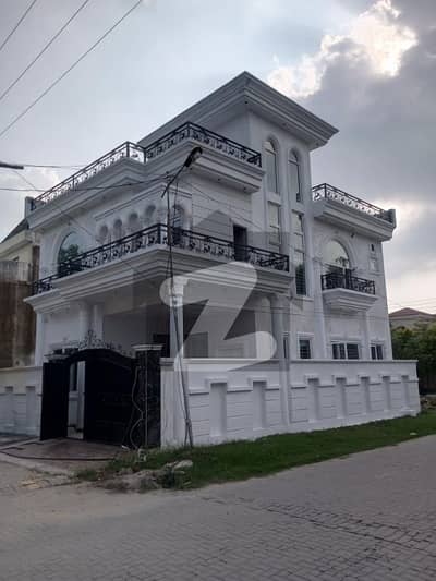 Beautiful Laxuary Corner House Available For Rent In Diamond City Phease 1