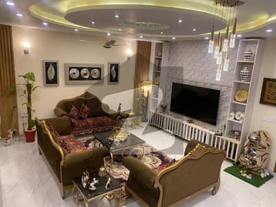 سی بی آر ٹاؤن فیز 1 - بلاک سی سی بی آر ٹاؤن فیز 1,سی بی آر ٹاؤن,اسلام آباد میں 4 کمروں کا 8 مرلہ مکان 3.2 کروڑ میں برائے فروخت۔