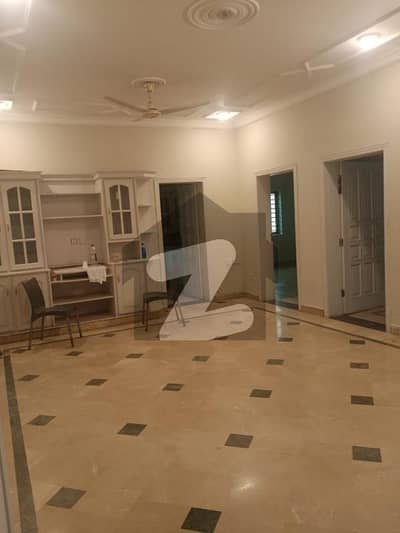 ایف ۔ 11 اسلام آباد میں 8 کمروں کا 1 کنال مکان 5.0 لاکھ میں کرایہ پر دستیاب ہے۔
