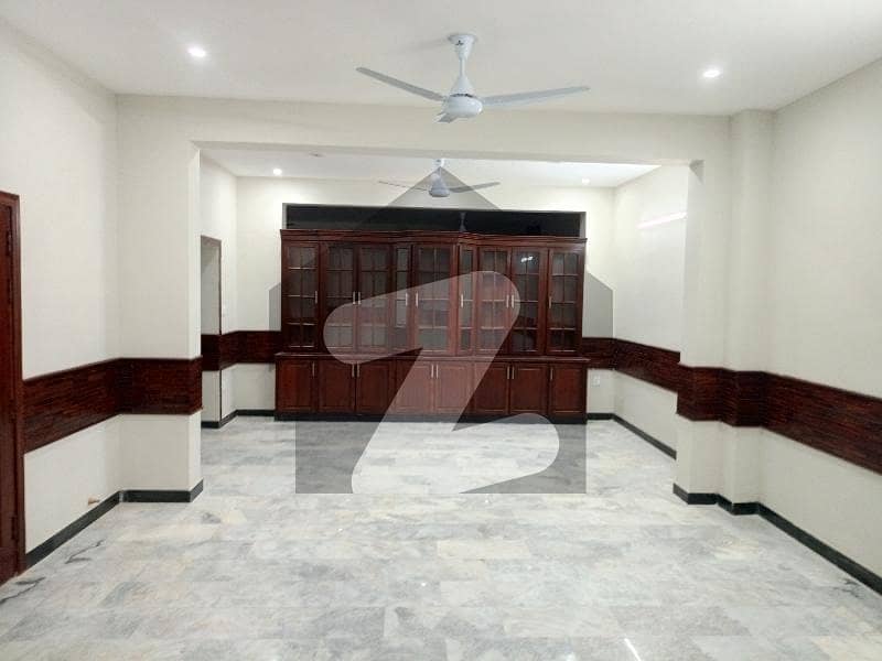 3570 Square Feet Upper Portion