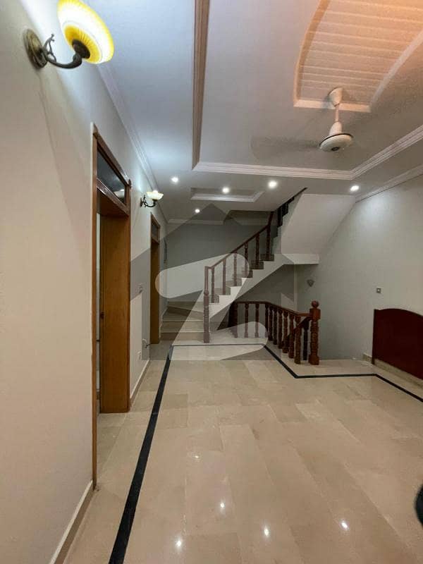 7 marla house fo sale in G-13