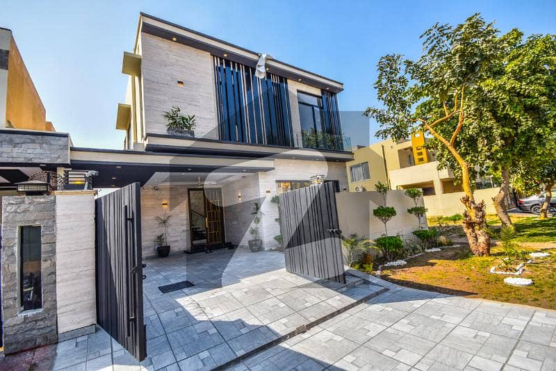 10 Marla Modern Design Luxury House Available For Sale