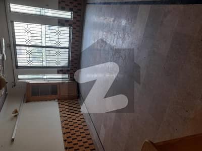 In P W D 10 Marla House 5bedroom With Servant Room Rent 130000