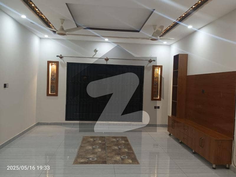 فیصل ٹاؤن - ایف ۔ 18 اسلام آباد میں 3 کمروں کا 14 مرلہ بالائی پورشن 1.0 لاکھ میں کرایہ پر دستیاب ہے۔ فیصل ٹاؤن - ایف ۔ 18 اسلام آباد میں 3 کمروں کا 14 مرلہ بالائی پورشن 1.0 لاکھ میں کرایہ پر دستیاب ہے۔
