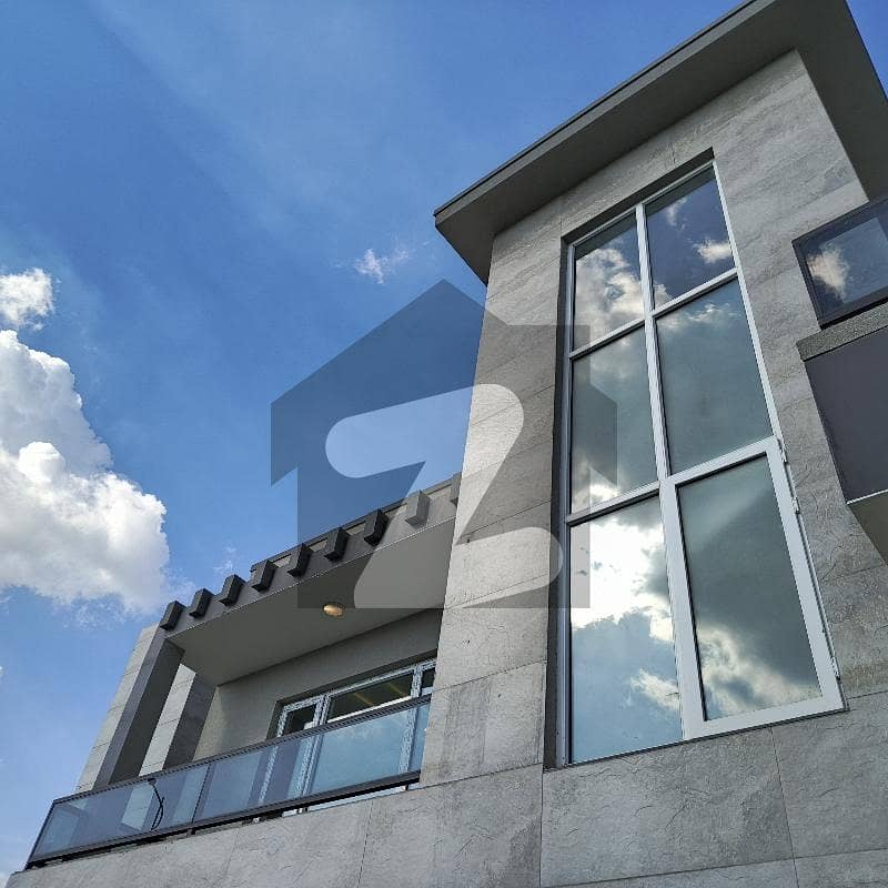 Majestic House for Sale in Askari 14 with lift