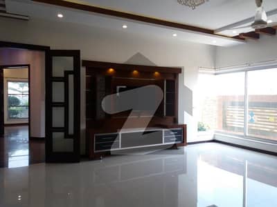 One Kanal Full House For Sale Phase 3 DHA Lhr