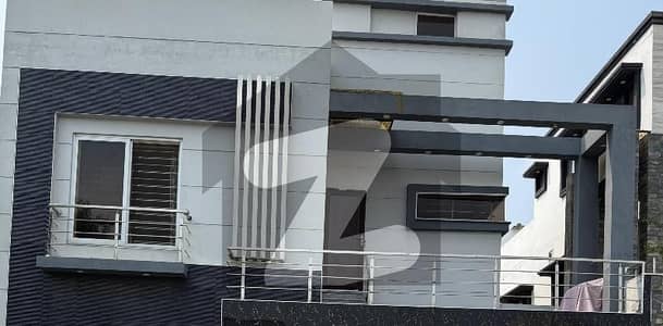 10 marla like brand New house for sale central block 80 feet road very Hote location