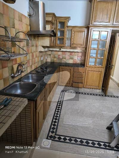 3 Beds Separate Gat Ground Portion Available For Rent In G9