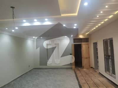 جی ای سی ایچ ایس فیز 3 - بلاک سی گورنمنٹ ایمپلائیز کوآپریٹیو ہاؤسنگ سوسائٹی (جی ایچ سی ایچ ایس) ۔ فیز 3,گورنمنٹ ایمپلائیز کوآپریٹیو ہاؤسنگ سوسائٹی (جی ایچ سی ایچ ایس),لاہور میں 3 کمروں کا 10 مرلہ بالائی پورشن 85.0 ہزار میں کرایہ پر دستیاب ہے۔