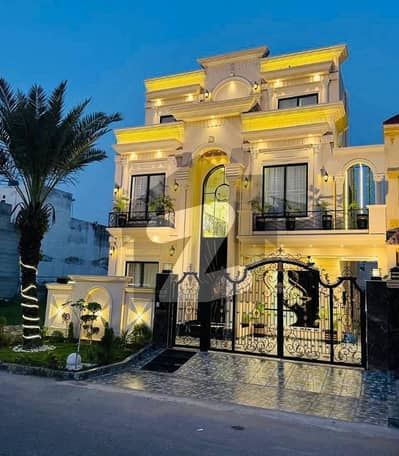 Ideal Prime Location 10 Marla For Sale At 80 Feet Road Main Boulevard Double Height Door Near To Mosque And Market