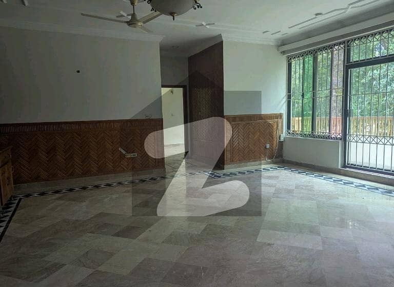 In I-8 12 Marla Upper Portion For rent