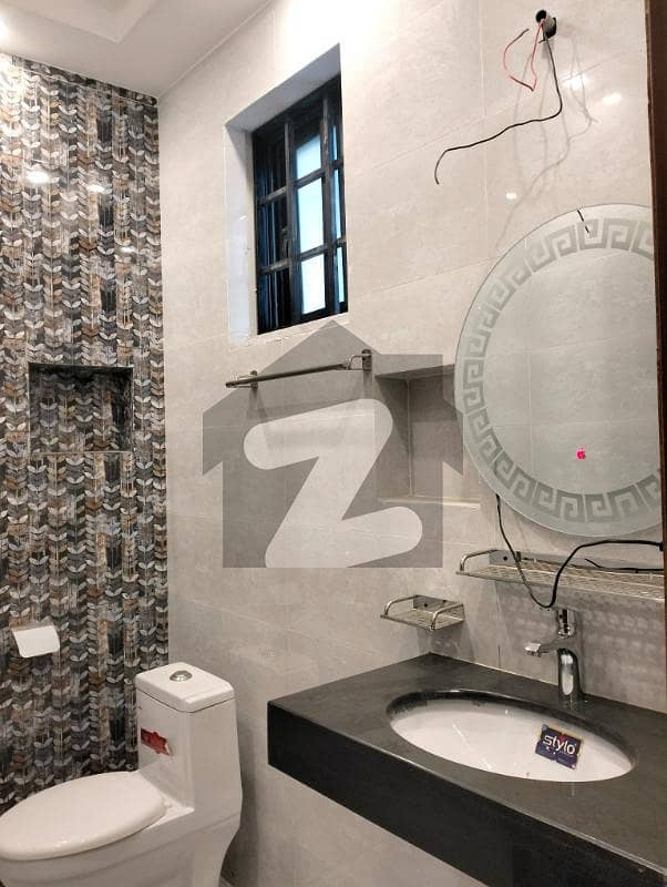 25x40 Upper Portions For Rent 25x40 Upper Portions For Rent