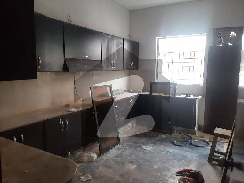 500sqyd Portion For Rent