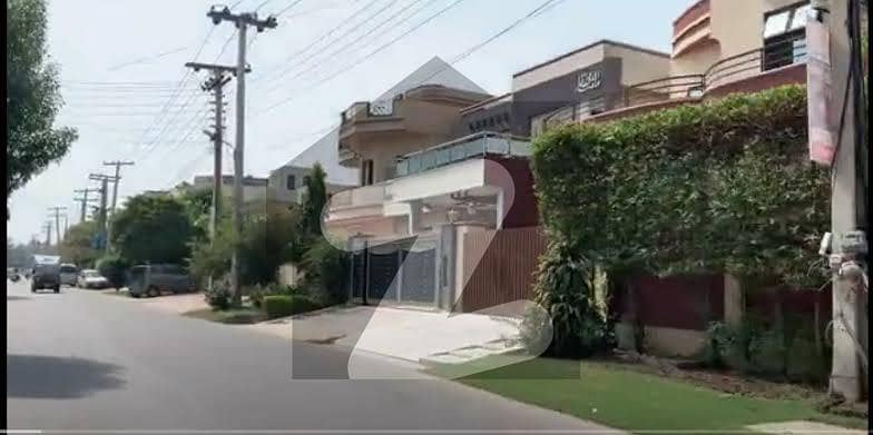 ائیر لائن ہاؤسنگ سوسائٹی لاہور میں 10 مرلہ رہائشی پلاٹ 1.75 کروڑ میں برائے فروخت۔ ائیر لائن ہاؤسنگ سوسائٹی لاہور میں 10 مرلہ رہائشی پلاٹ 1.75 کروڑ میں برائے فروخت۔