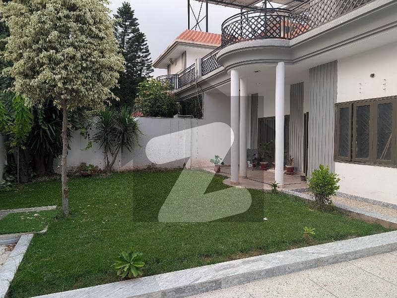 beautiful 5 bedroom house in F10