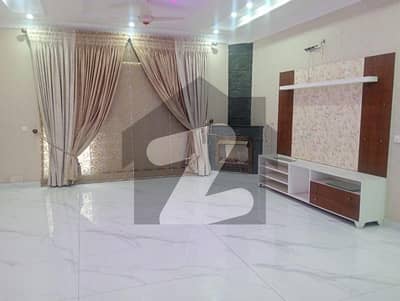 Piece Of The Art 1 Kanal Lavish Full House|| Ultra Luxury|| Prime Location|| For Rent