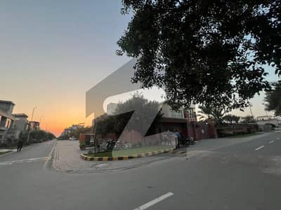 پارک ویو سٹی لاہور میں 5 مرلہ رہائشی پلاٹ 45.0 لاکھ میں برائے فروخت۔