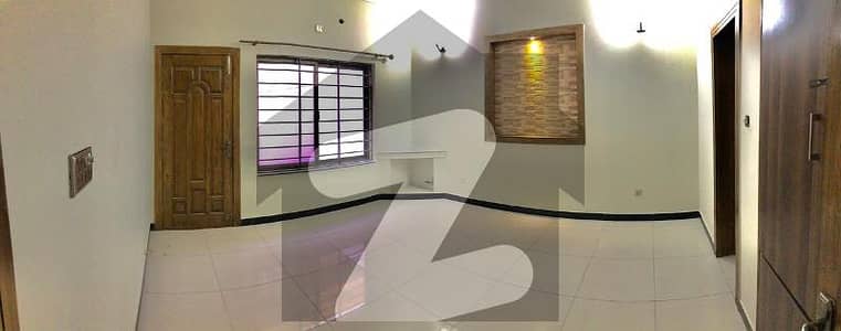 House For Rent in G-13 (10 Marla)