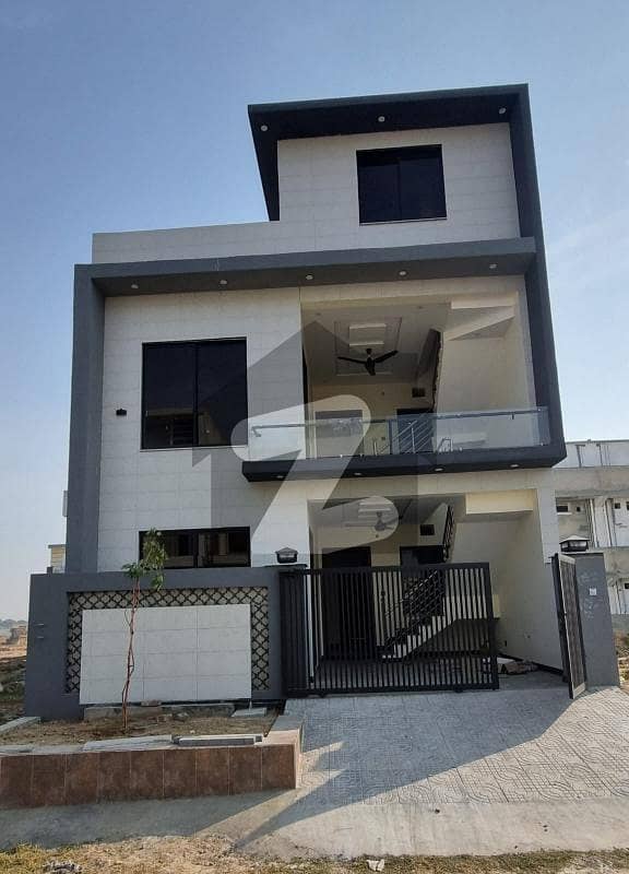 25x50 Brand New House 25x50 Brand New House