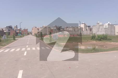 5 Marla plot located in gate society near Ferozepur road kahna nau Lahore