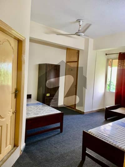 Seat Available In Sharing Room For Female