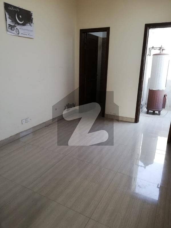 1 Kanal Upper Portion For Rent