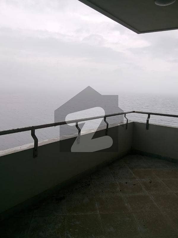 3-Beds Luruxiors Aparment For Sale