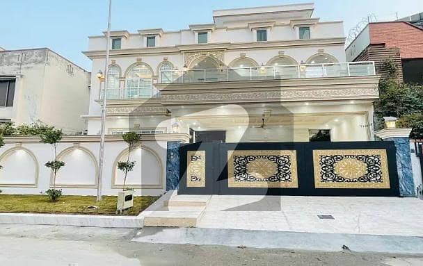 G-13 1 Kanal 50x90 Luxury House Available G-13 1 Kanal 50x90 Luxury House Available
