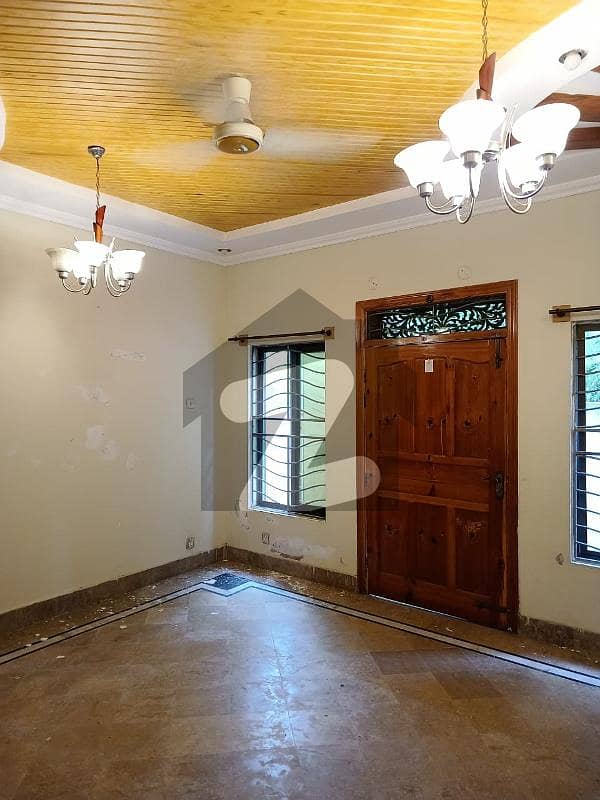 Ground Portion For Rent In G-13 (7 Marla) Ground Portion For Rent In G-13 (7 Marla)