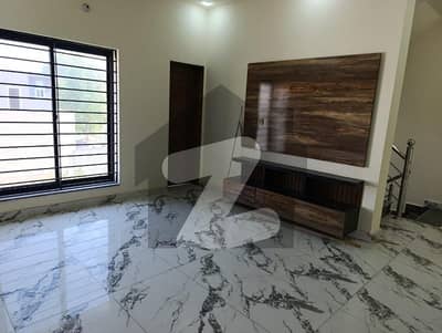 Brand New Beautiful 10 Marla House Available For Rent