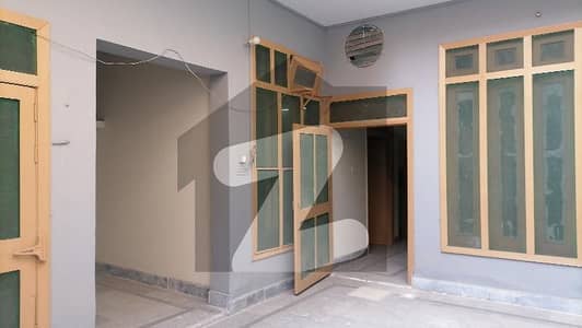 Spacious 5 Marla House Available For Rent In Saeed Colony - New Garden Block Spacious 5 Marla House Available For Rent In Saeed Colony - New Garden Block