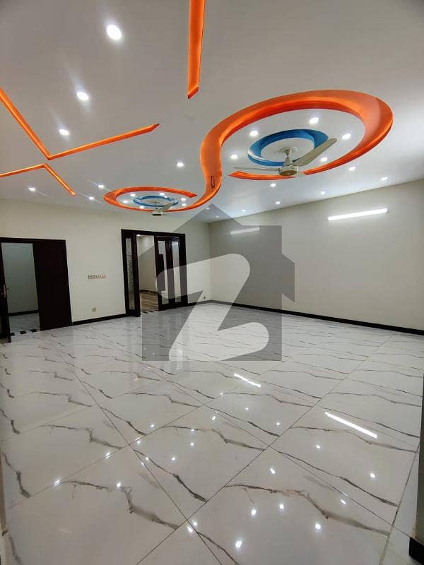 12 Marla Luxury Basement Available For Rent 12 Marla Luxury Basement Available For Rent