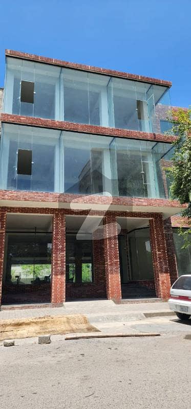 G-9 New 14,000 Sqft Plaza Lift Parking available on Rent