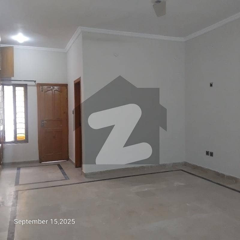 G13 35x70 upper Portion available for rent