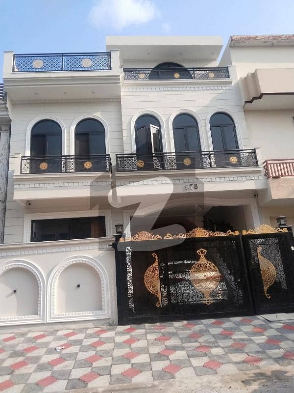 25/50 House Available For Sale In G 11 Isb