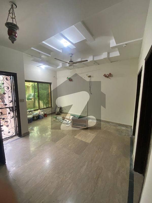 4 Marla houes with gas for rent